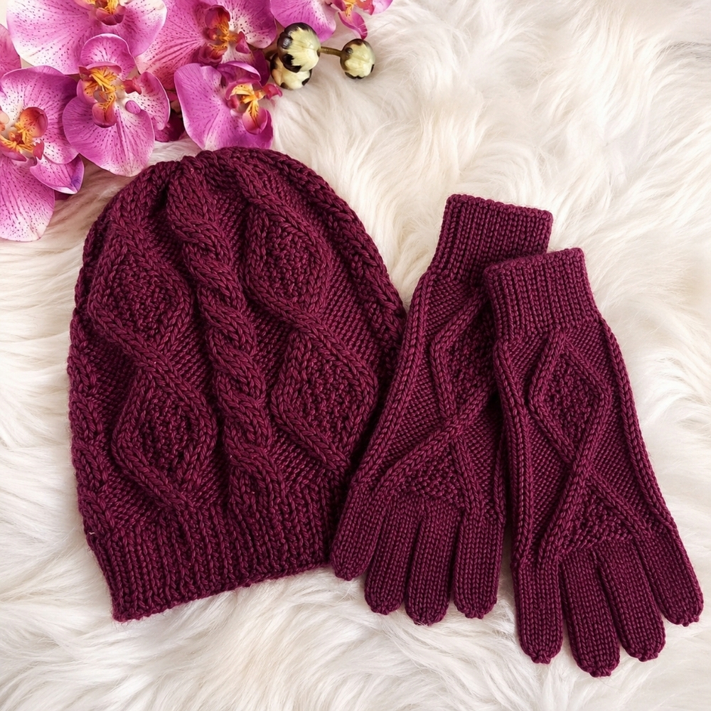 NWT Chunky Cable Beanie & Matching Gloves Set |Purple Burgundy Plum Winter Hat